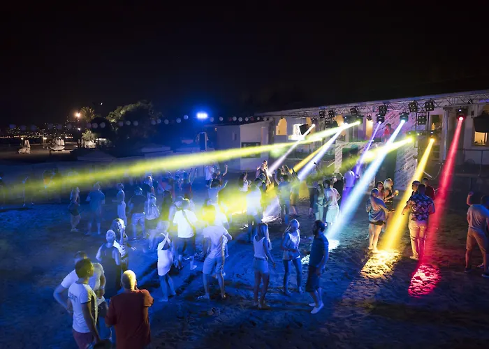 酒店 Club Paradiso 阿拉尼亚