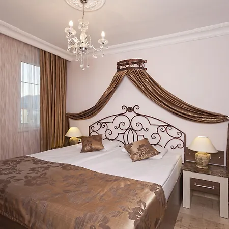 Ξενοδοχείο Club Paradiso 5*